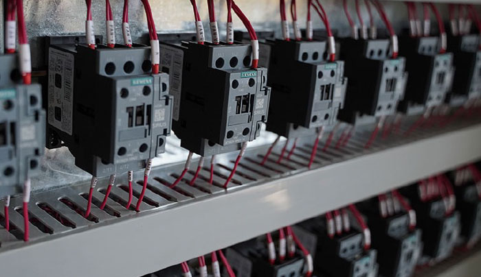 The-Impact-of-Auxiliary-Equipment-Selection-on-the-Blow-Molding-Process