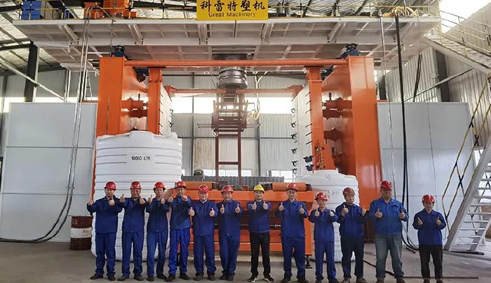 Intelligent Large Blow Molding Machines Become New Export Engine
